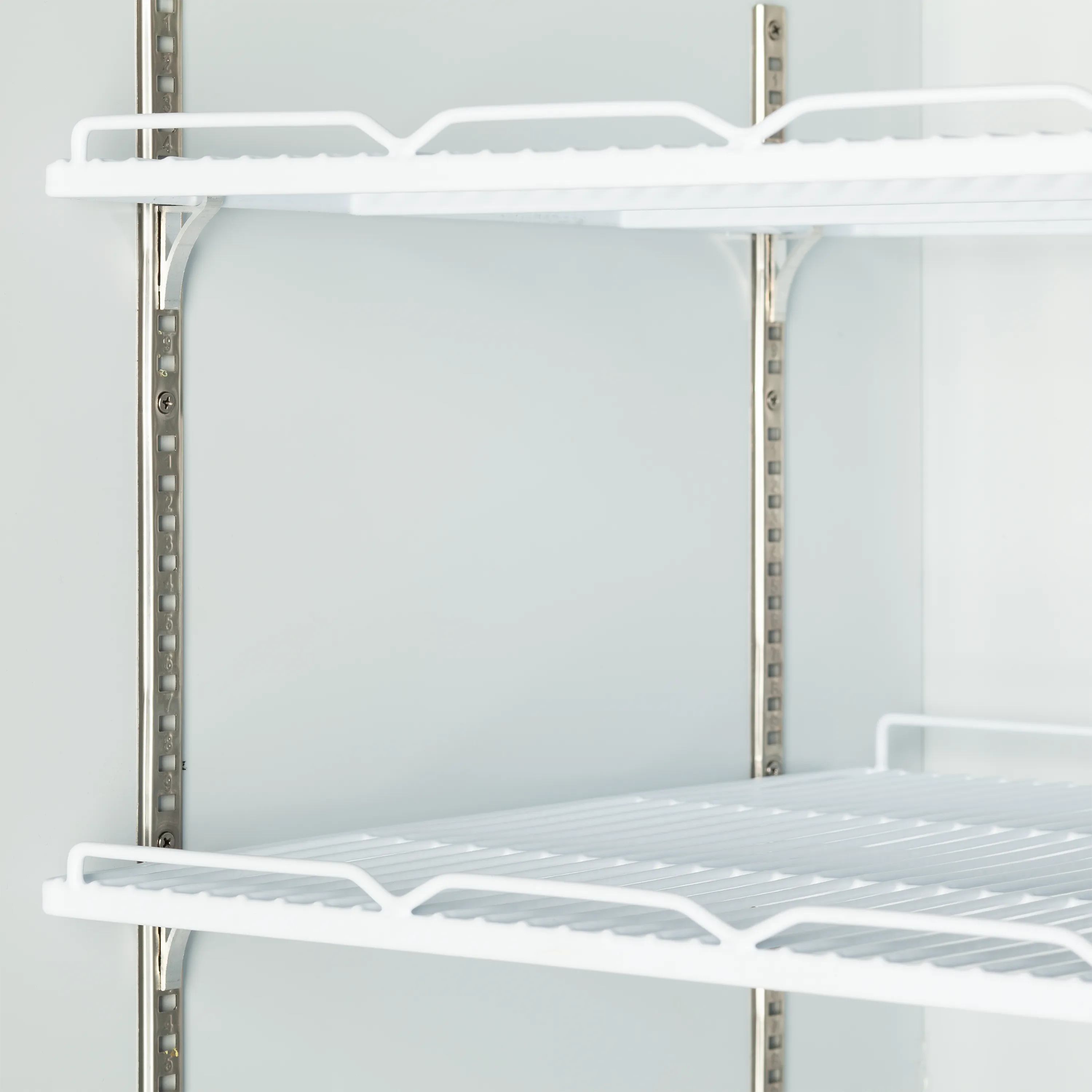 Glass Door Merchandiser Atom Maxi C1DS – Single Door, Ventilated Cooling, LED Interior, Adjustable Shelves, 459L Display Capacity