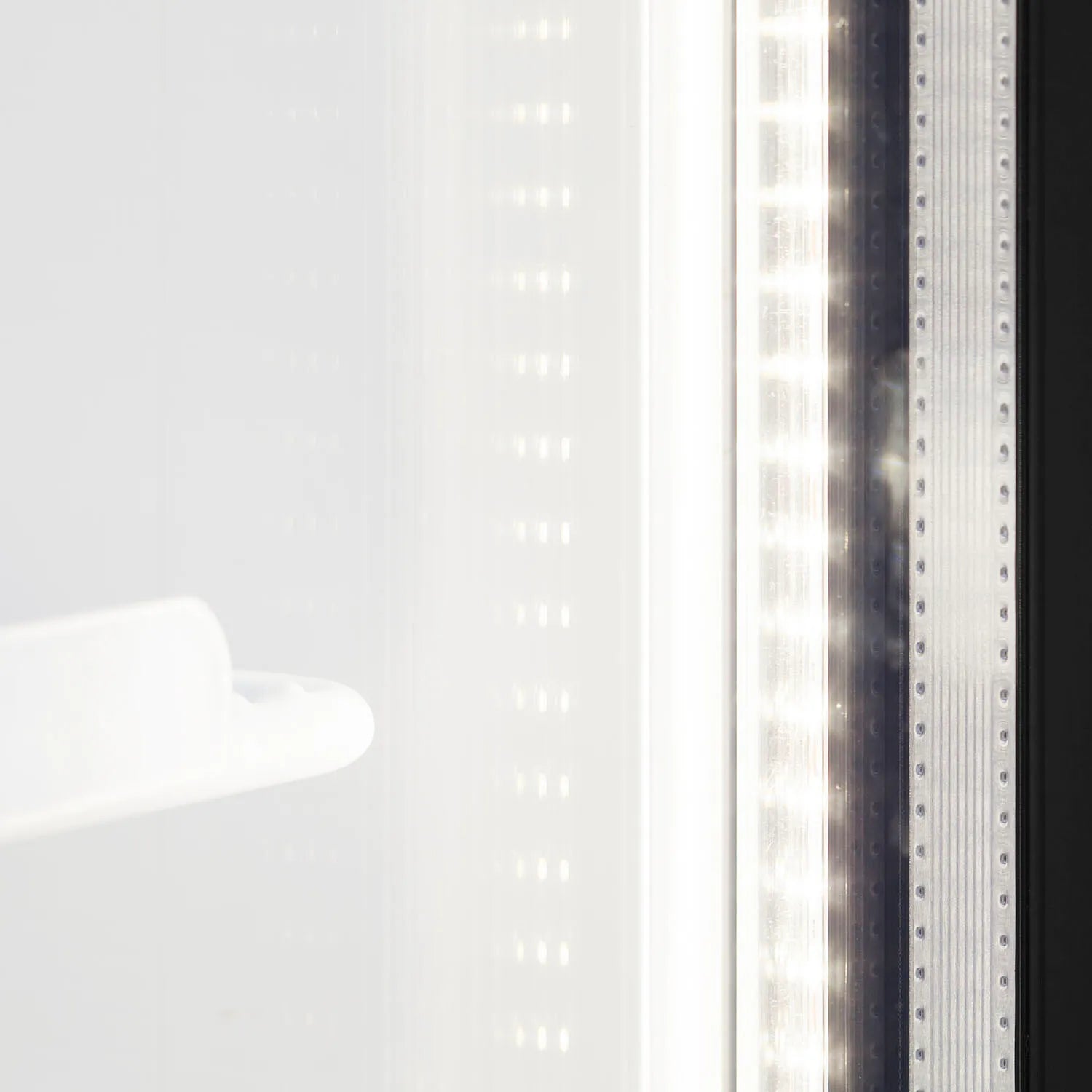 Glass Door Merchandiser FSC891H – 2 Hinged Doors, Fan-Assisted Cooling, LED Lighting, 535L Capacity, White