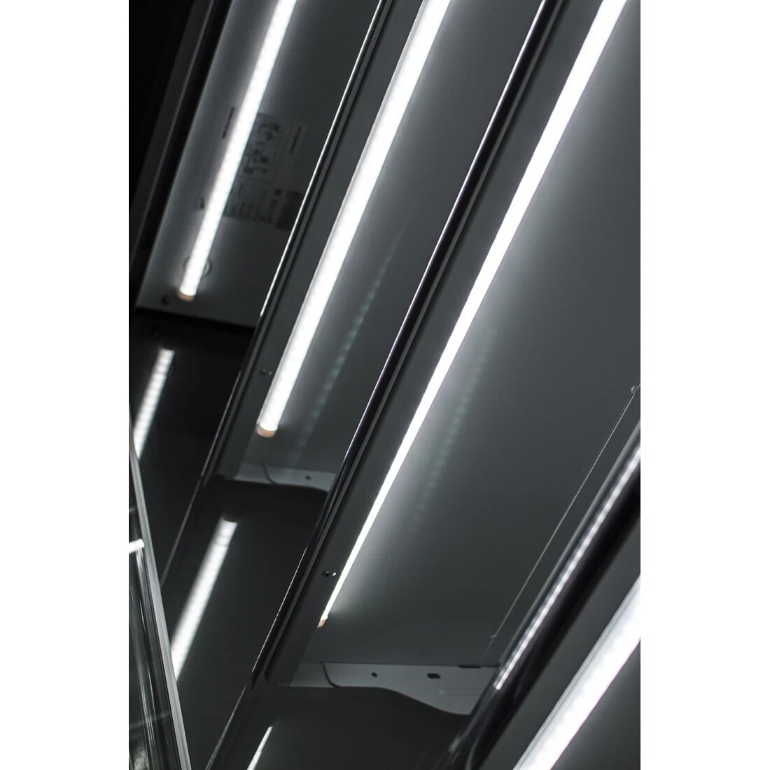 Prodis XMD1250 Panoramic Frameless Glass Door Multideck White